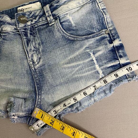 RSQ Maui High Rise Distressed Frayed Denim Blue Jeans Shorts Stretchy Jr Size 3 - Picture 11 of 12